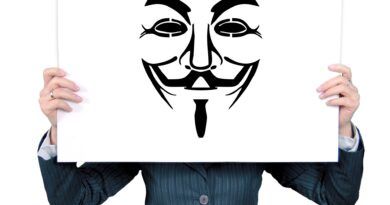 Ψεύτικα προφίλ: Οι κουκουλοφόροι του διαδικτύου δεν έχουν θέση στην Τοπική Αυτοδιοίκηση